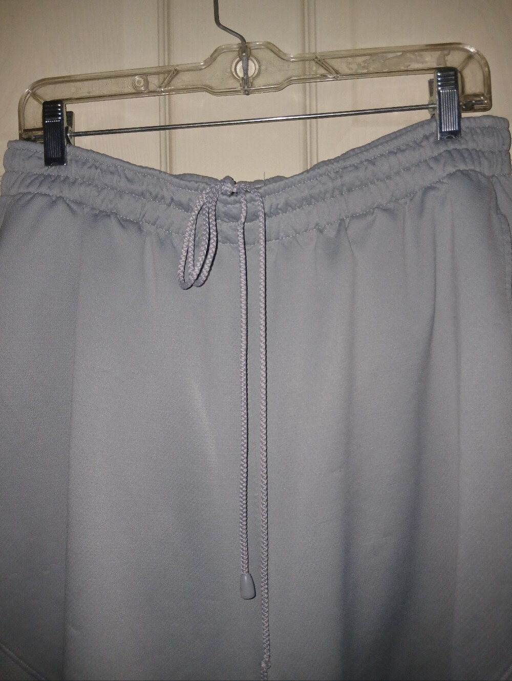 Jordan Men's Light Gray Athletic Shorts with Drawstring Sz XL - Picture 2 of 7
